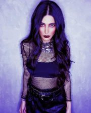 Naughty Shruti Haasan Sexy Pictures 18