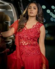 Nitham Oru Vaanam Actress Eesha Rebba in a Red Sleeveless Floral Cut Corset Bodice with a Wide Leg Red Trousers Pictures 03