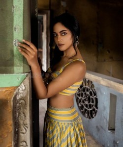 Pagaivanuku Arulvai Heroine Bindu Madhavi Sexy Photoshoot Pictures 03