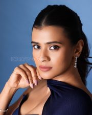Poised Actress Hebah Patel in a Navy Blue Strapless Sweetheart Blouse and Draped Palazzo Pants Photos 02 Poised Actress Hebah Patel in a Navy Blue Strapless Sweetheart Blouse and Draped Palazzo Pants Photos 02