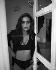 Sexy Aisha Sharma BW Photoshoot Stills 08