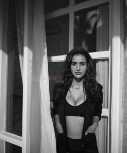Sexy Aisha Sharma BW Photoshoot Stills 41