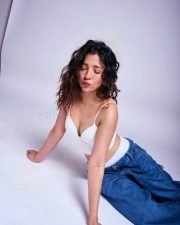 Sexy Barkha Singh in a White Bralette Crop Top and Denim Pant Photos 01