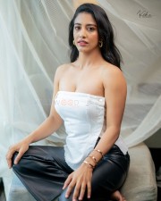 Sexy Daksha Nagarkar Busty Photos 02