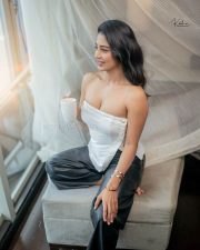 Sexy Daksha Nagarkar Busty Photos 03