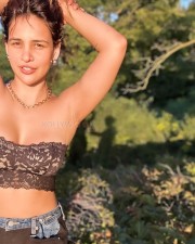 Sexy Hot Aisha Sharma in a Brown Sleeveless Bralette Photos 02