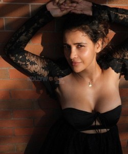 Sexy Hot Aisha Sharma showing Cleavage in a Black Dress Photos 01
