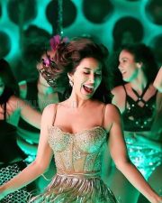 Sexy Indian Actress Sophie Choudry Photos