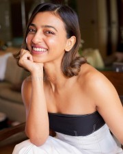 Sexy Radhika Apte Cute Pictures 02