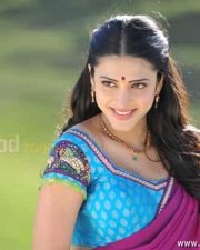 Sexy Shruthi Hassan Photos