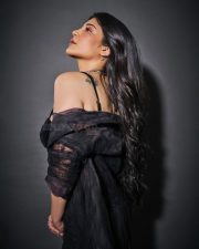 Sexy Shruti Haasan in a Black Lace Net Dress Photos 02