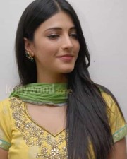 Sexy Shruti Hassan Salwar Photos