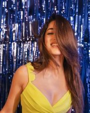 Sexy Yami Gautam Showing Cleavage in a Yellow Top 01