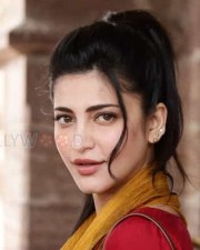 Shruti Haasan In Singam  Movie Photos