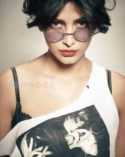 Shruti Haasan Sexy Fhm Magazine Photos