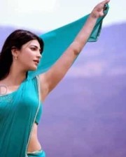 Shruti Haasan Sexy Song Pictures