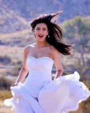 Shruti Haasan Sexy Song Pictures