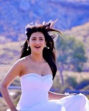 Shruti Haasan Sexy Song Pictures