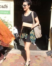 Shruti Haasan Spotted At Farmer S Cafe Bandra Photos