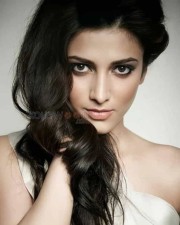 Shruti Hassan Closeup