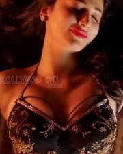 Shruti Hassan Hot Cleavage Photos