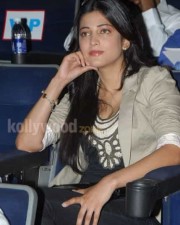 Shruti Hassan Latest Pictures