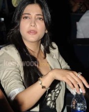 Shruti Hassan Latest Pictures