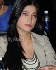 Shruti Hassan Latest Pictures