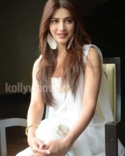 Shruti Hassan Latest Stills
