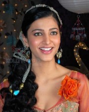 Shruti Hassan Sexy Stills