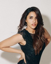 Sizzling Akshara Gowda in a Black Lace Dress Pictures 02