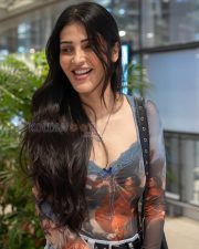 Sizzling Shruti Haasan Cleavage in a Sheer Printed Mesh Top With Blue Lace Camisole And Blue Jeans Photos 06