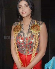 South Indian Actress Shruthi Haasan Sexy Pictures