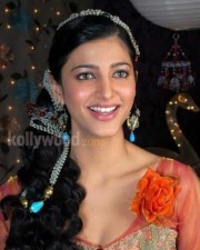 South Indian Actress Shruthi Hassan Sexy Pictures