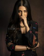 South Indian Actress Shruti Haasan Stylish Pictures 04