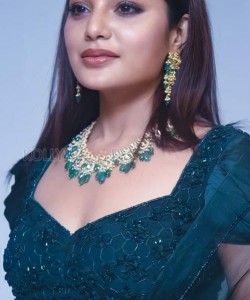 Stunning Athmika Pictures 01