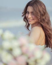 Stylish Aamna Sharif in a Pastel Beach Dress Pictures 03