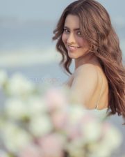 Stylish Aamna Sharif in a Pastel Beach Dress Pictures 03