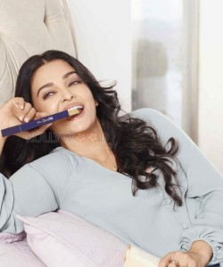 Super Model Aishwarya Rai Diary Milk Ad Photos 01