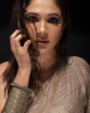 TV Actress Ridhima Pandit Closeup Photo 01