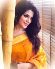 Tamil Actress Aathmika Photos