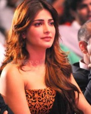 Tamil Actress Shruti Haasan Pics