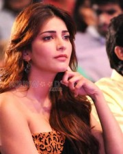 Tamil Actress Shruti Haasan Pics