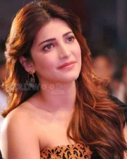 Tamil Actress Shruti Haasan Pics