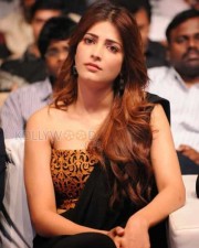 Tamil Actress Shruti Haasan Pics