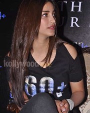 Tamil Actress Singer Shruthi Hassan Photos