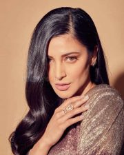 Tamil Actress and Singer Shruti Haasan Picture 01