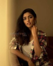 Telugu Actress Eesha Rebba New Sexy Pictures 19 Telugu Actress Eesha Rebba New Sexy Pictures 19