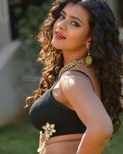 Tollywood Heroine Hebah Patel in Sexy Black Dress Pictures 01