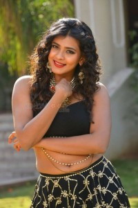 Tollywood Heroine Hebah Patel in Sexy Black Dress Pictures 03